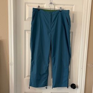 LL Bean Women’s size 18R, teal, nylon, capri style, adjustable pants. NWOT.